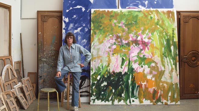 Joan Mitchell, hier 1983 in ihrem Studio, musste sich unter männlichen Kollegen behaupten.
