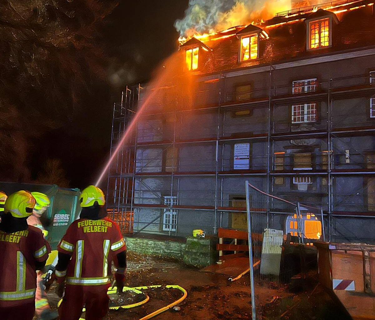 Feuerwehr in Nachbarstadt von Essen im Großeinsatz