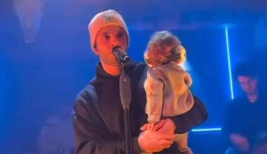 Größter kleiner Fan: Luca Hänni mit Tochter (1) auf der Bühne