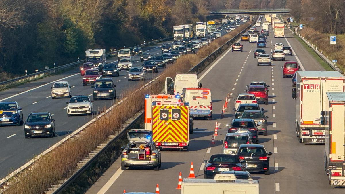 Unfall auf A5 zwischen Karlsruhe und Bruchsal: Eine Spur gesperrt