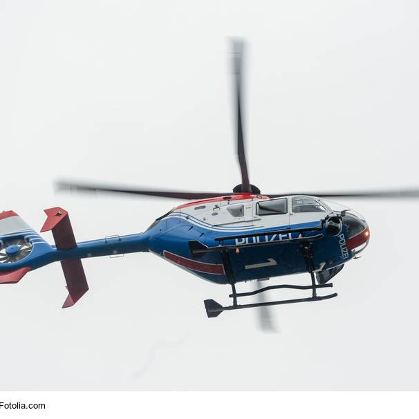 Hubschrauber über Essen sucht Einbrecher in der Nacht