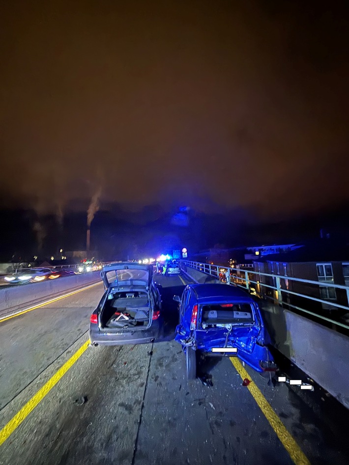 FW-BN: Drei verletzte Personen bei Verkehrsunfall auf der BAB 565