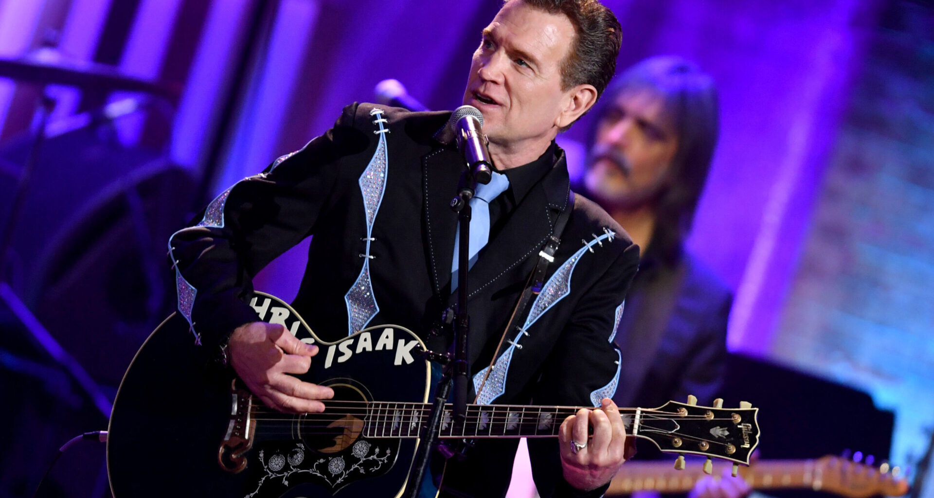 Chris Isaak bei einem Auftritt