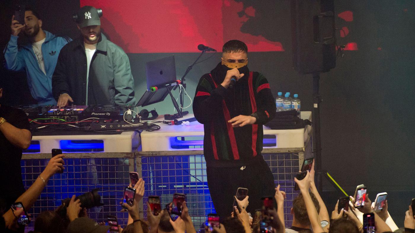 Rapper Haftbefehl gibt erstes Konzert seit Netflix-Doku „Babo“