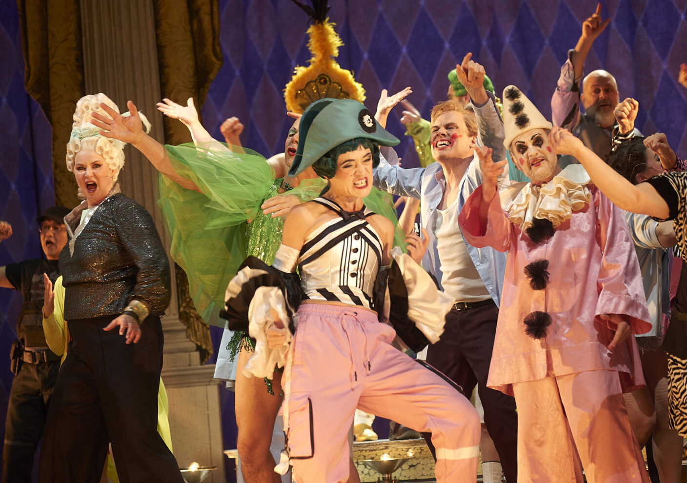 Szenenbild aus „Die Csárdásfürstin“