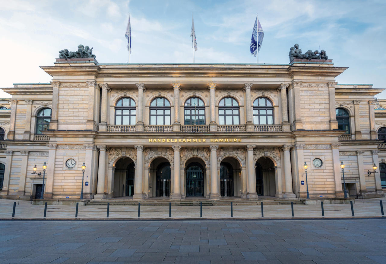 Hamburger Wirtschaft
- Handelskammer Hamburg