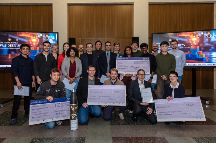 Ideenwettbewerb CAMPUSiDEEN: Von AI-Reportinghilfen bis zu Weltall-Staubsaugern