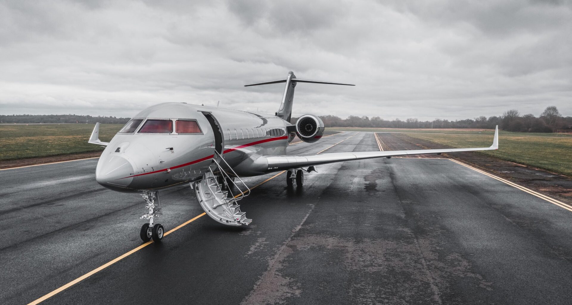 Wer Privatjet fliegt, soll nach den Vorstellungen Spaniens und Frankreichs künftig tiefer in die Tasche greifen.