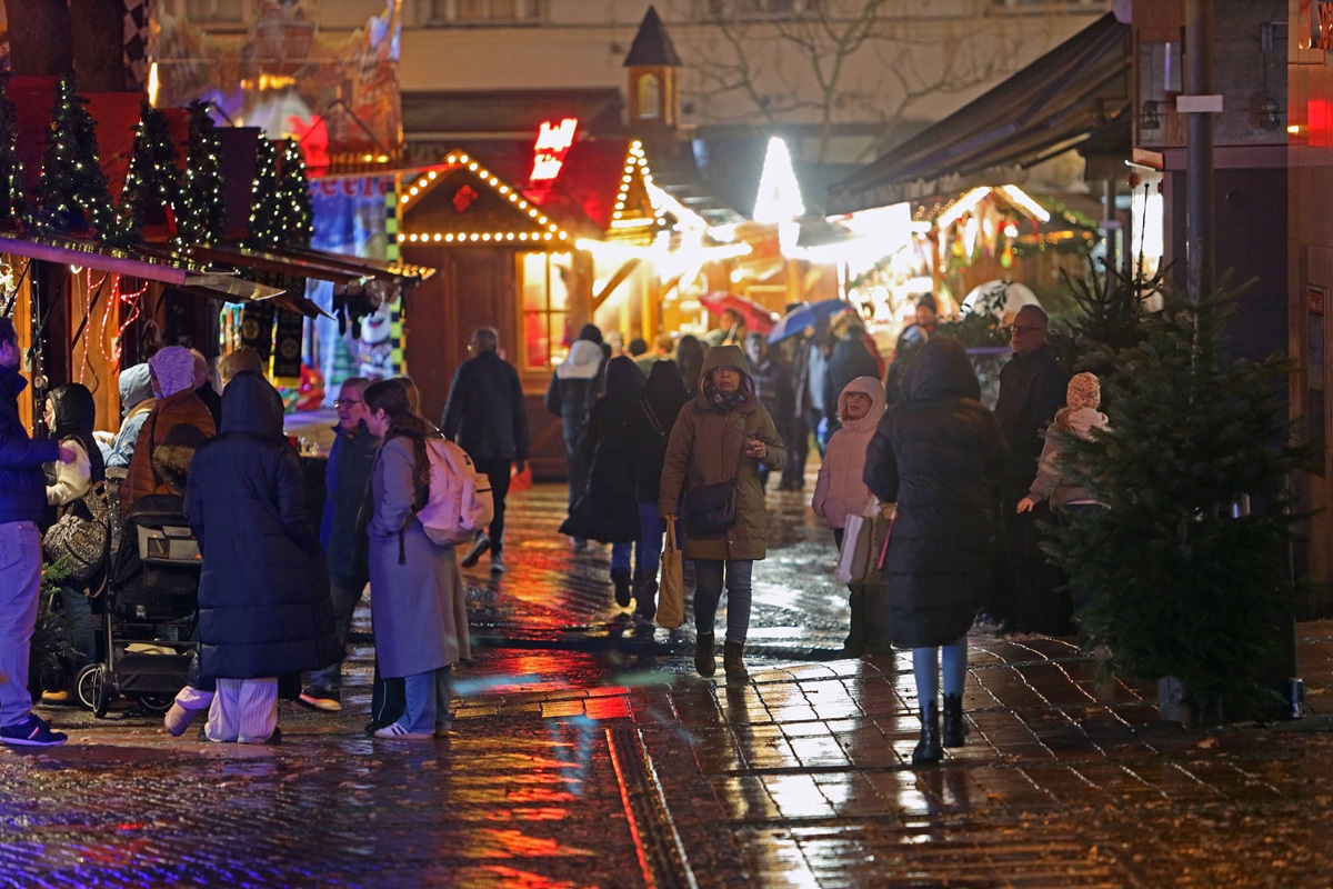 Warnung zum Weihnachtsmarkt Essen-Steele - Besucher merken es vor Ort
