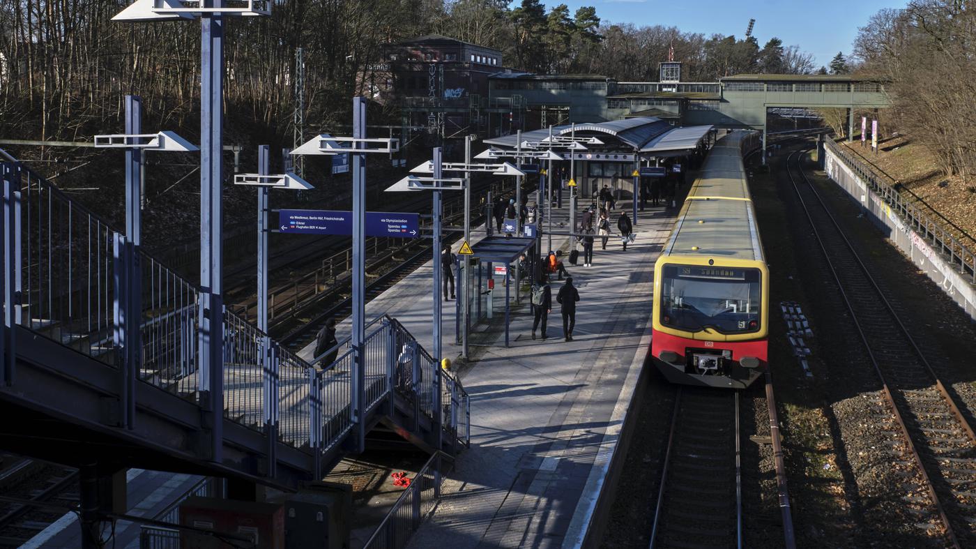 Mann tritt 75-jähriger Ecuadorianerin in Berlin gegen den Kopf – Festnahme