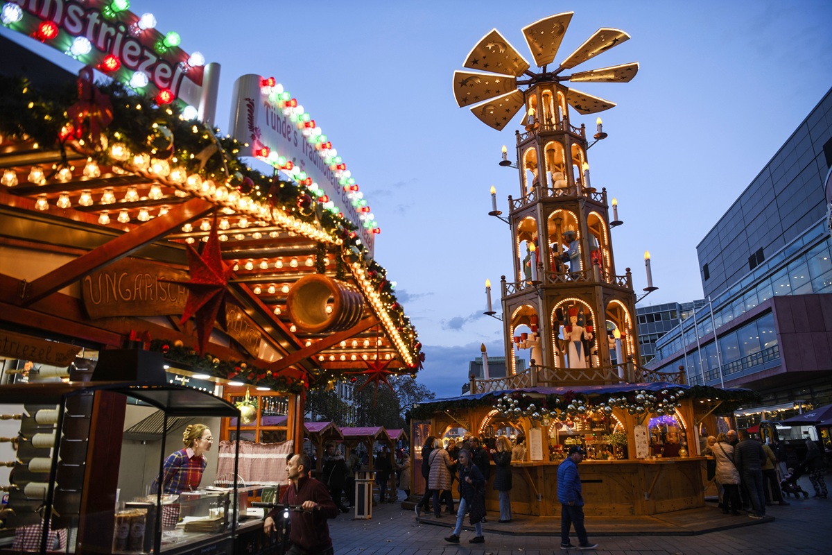 Weihnachtsmarkt Duisburg macht ernst - Besucher werden jetzt gefilmt