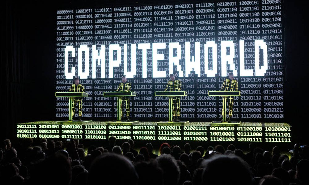 Konzert in Hamburg: Fans von Kraftwerk in Jubel-Ekstase