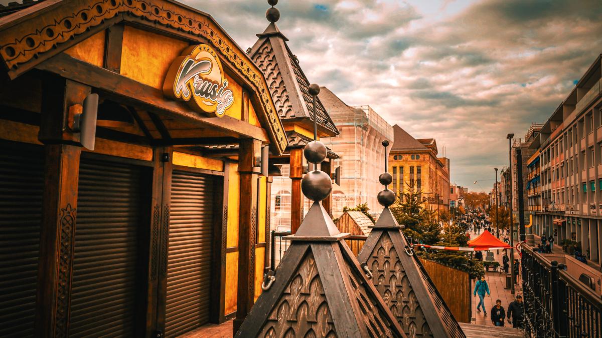 Karlsruher Christkindlesmarkt zeigt 2025 Neues mit Stapelhaus-Fassbier und Schwibbogen-Wunschzettel