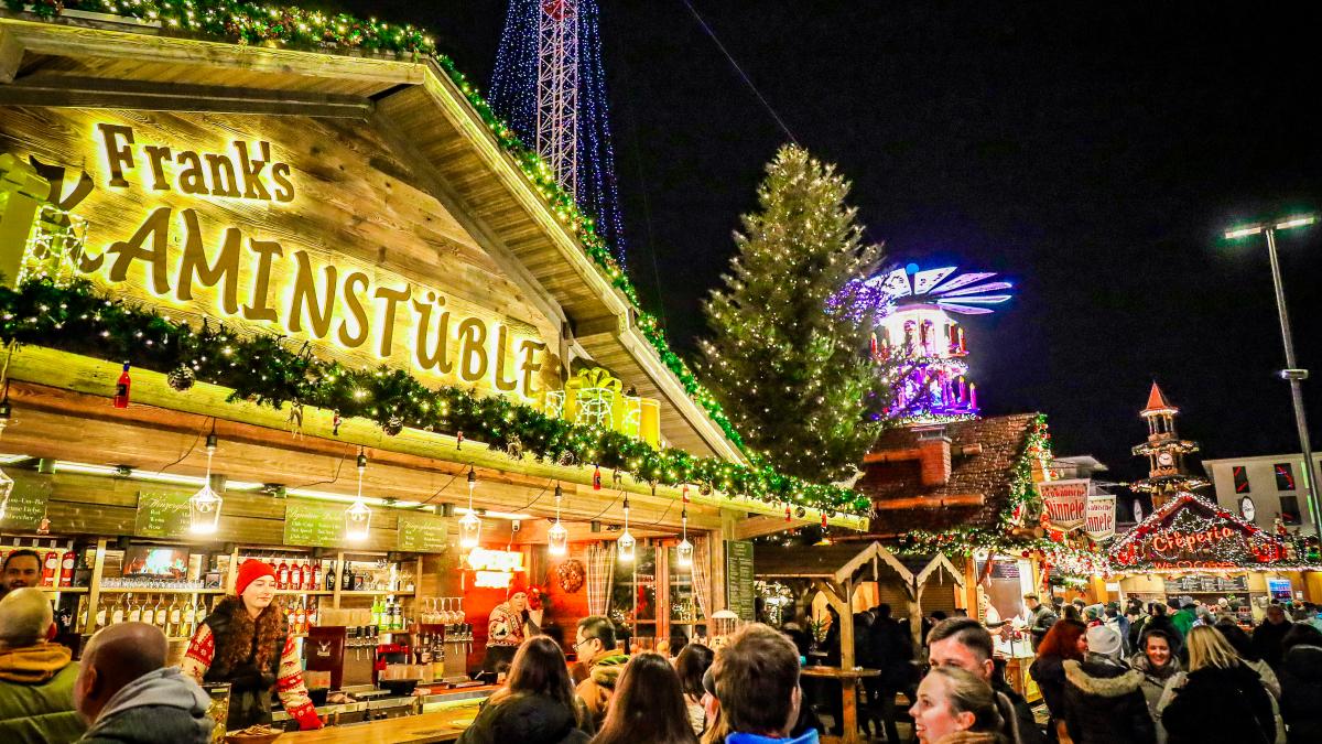Preise, Glühwein und Bratwurst auf dem Marktplatz