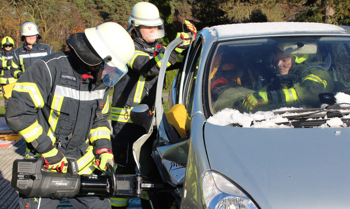 Bei fiktivem Unfall in Verl die Nerven behalten
