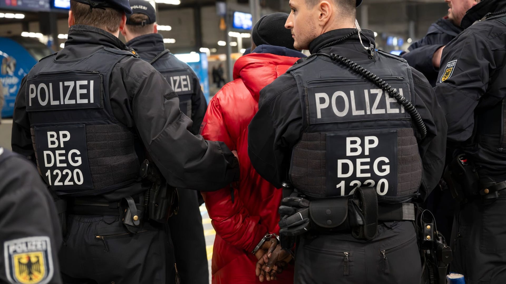 Bundespolizei kontrolliert gewaltbelastete Bahnhöfe