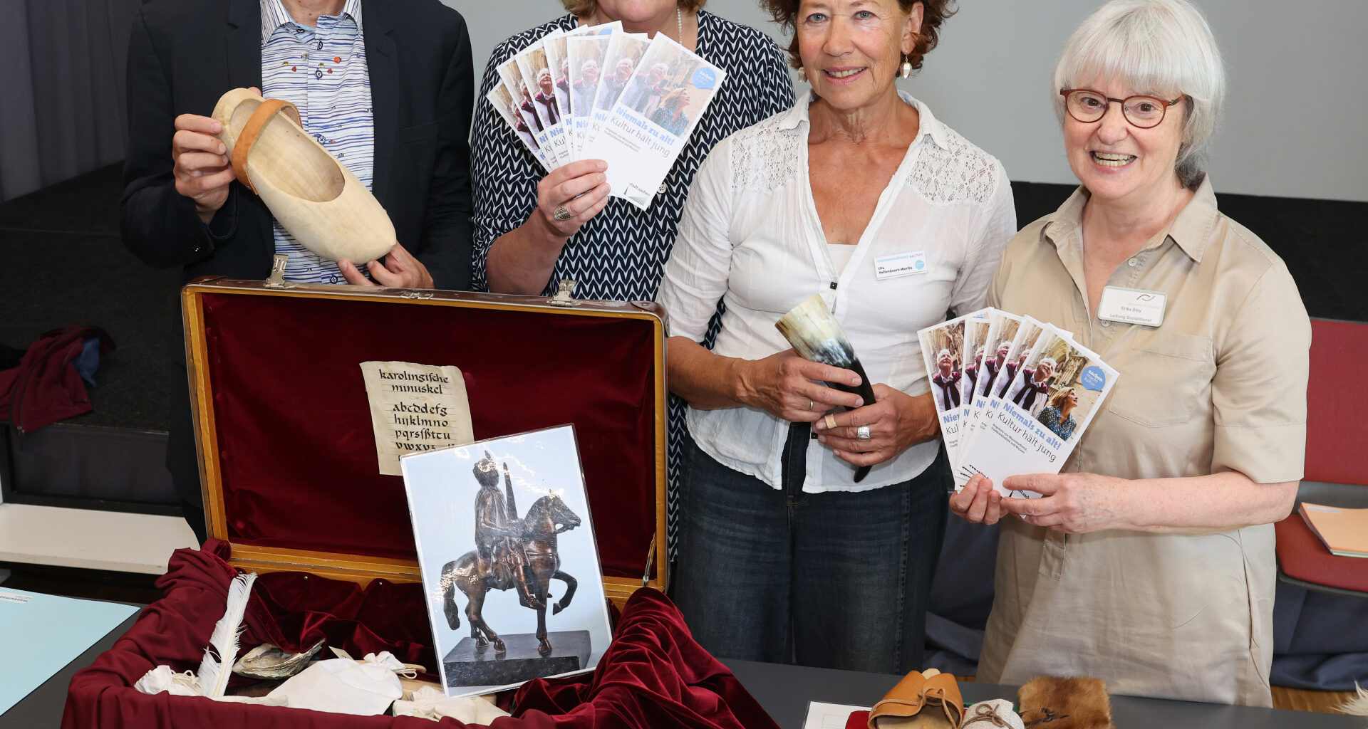 „Niemals zu Alt - Kultur hält jung!"