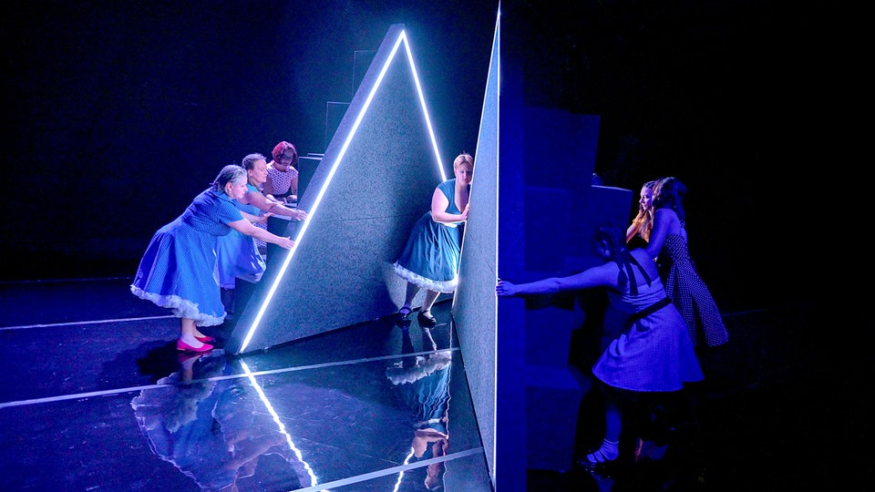 Dresden bis Görlitz: 6 besondere Stücke im Theater im November 2025