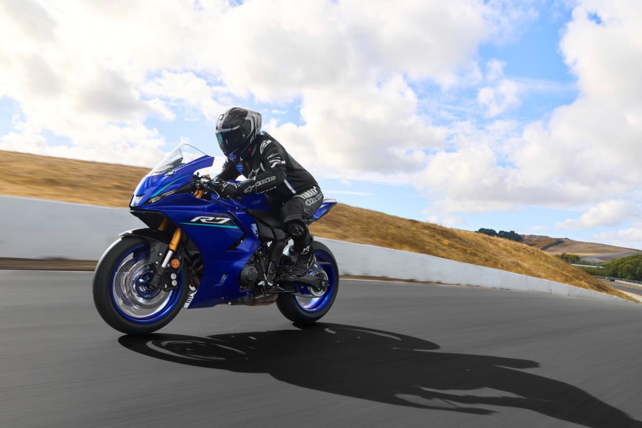 Die neue Yamaha R7, Yamaha Motor Europe N.V., Story