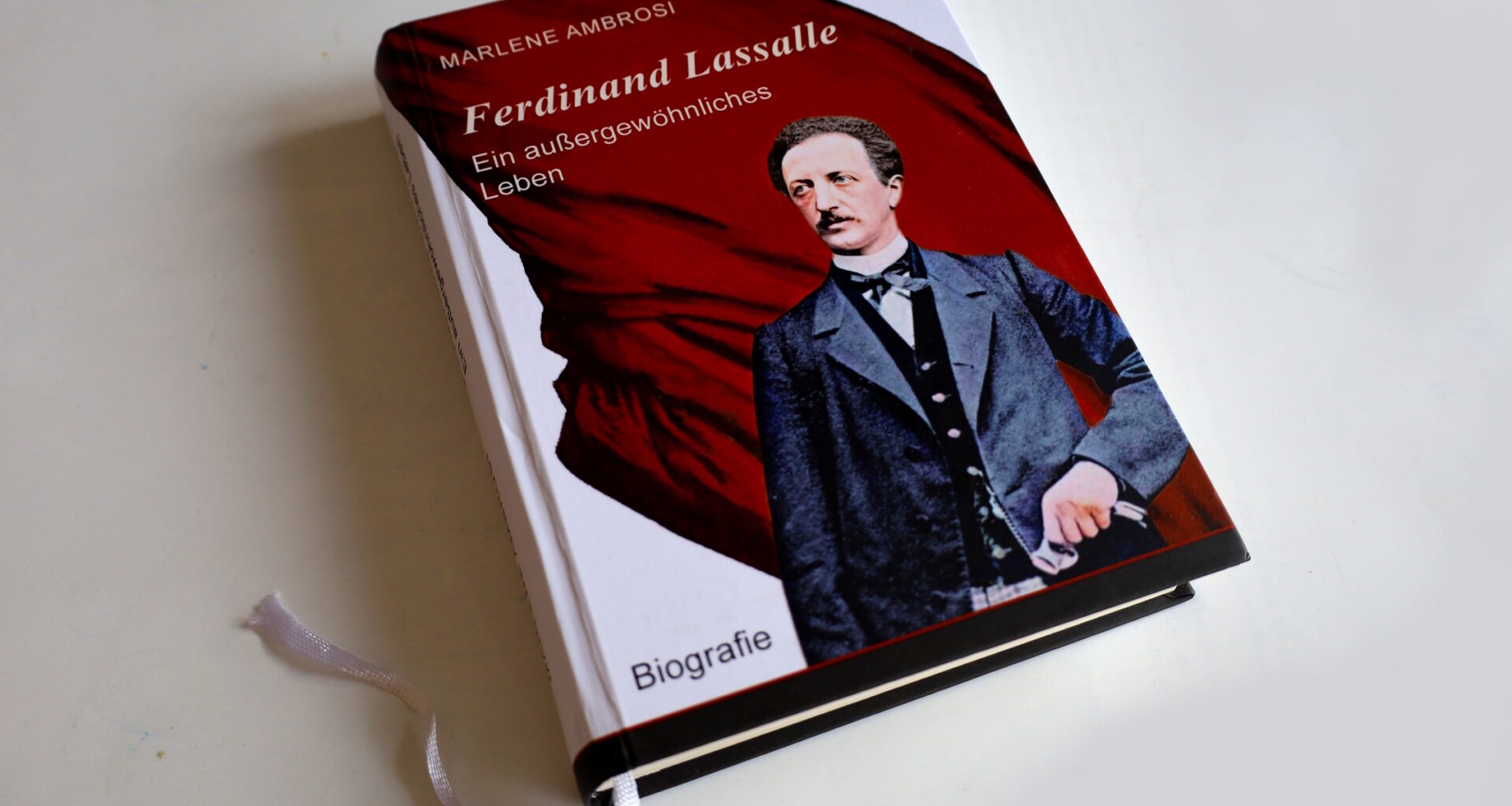 Die zitatenreiche Biografie des ersten deutschen Arbeiterpräsidenten · Leipziger Zeitung