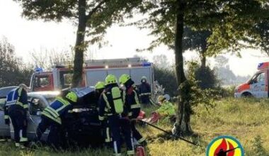 Vier verletzte Person nach Verkehrsunfall auf Autobahn 61