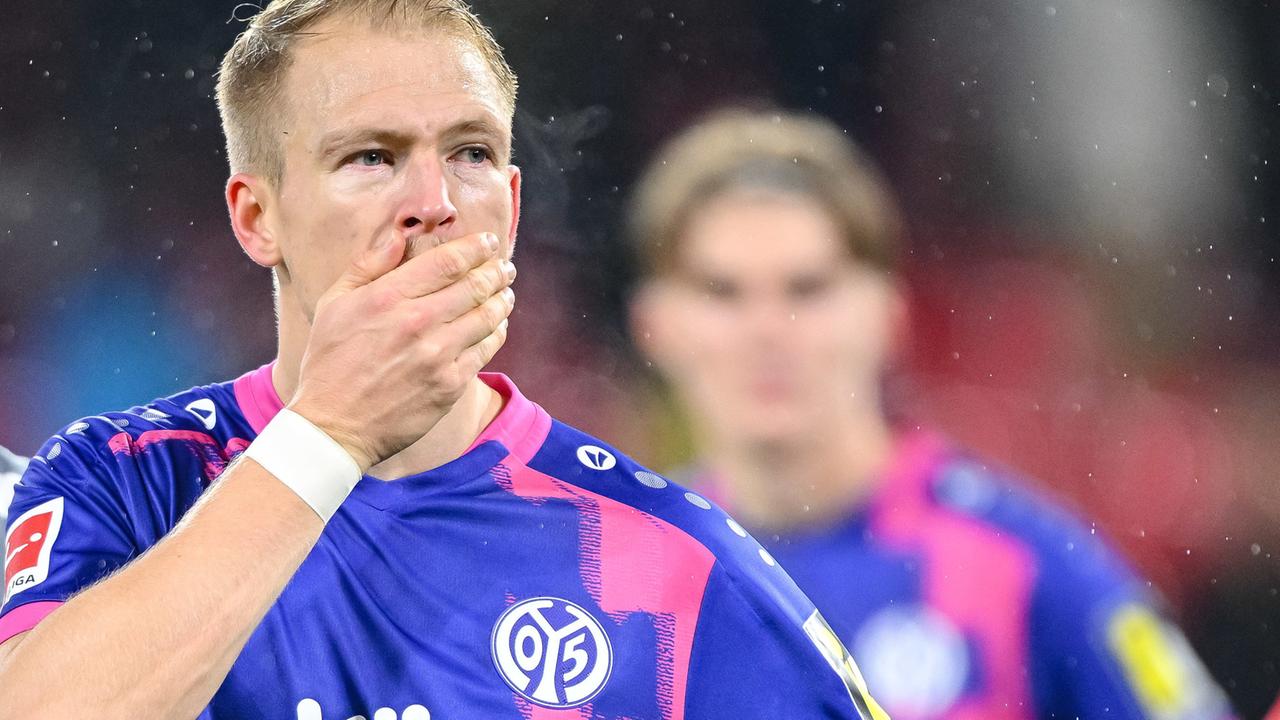 Zukunft von 05-Trainer offen: Souveräne Freiburger vergrößern Abstiegssorgen von Mainz 05