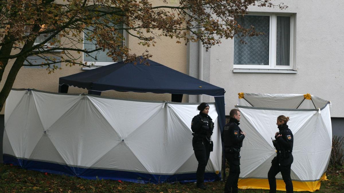 Mädchen stürzt in Bremen aus dem dritten Stock und stirbt