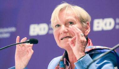 Frieden, Macht und Gewalt – Darüber diskutiert die EKD-Synode in Dresden