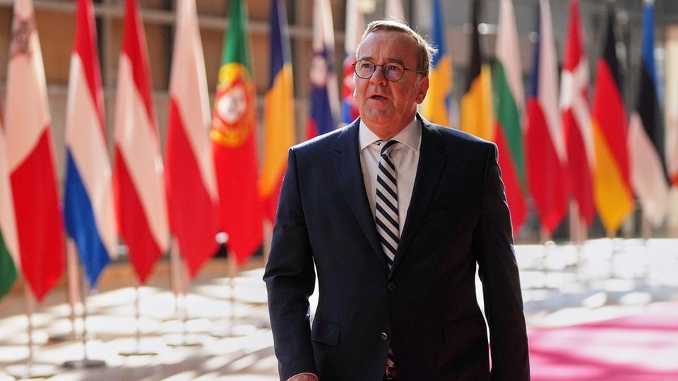 Ukraine-News: Pistorius berät mit Nato-Partnern über Verteidigung in Europa und Ukraine