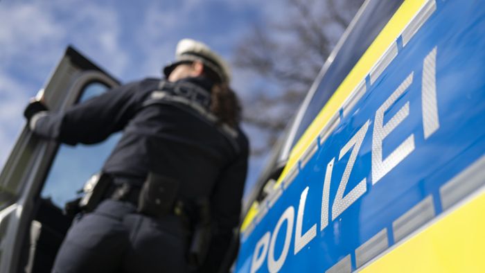 S-Bahnhalt Stuttgart-Schwabstraße: Unbekannter attackiert zwei Männer und bedroht sie mit Messer