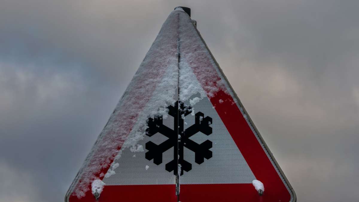 Glättegefahr im Raum Stuttgart: Wetterdienst warnt: Am Sonntag wird es glatt auf den Straßen