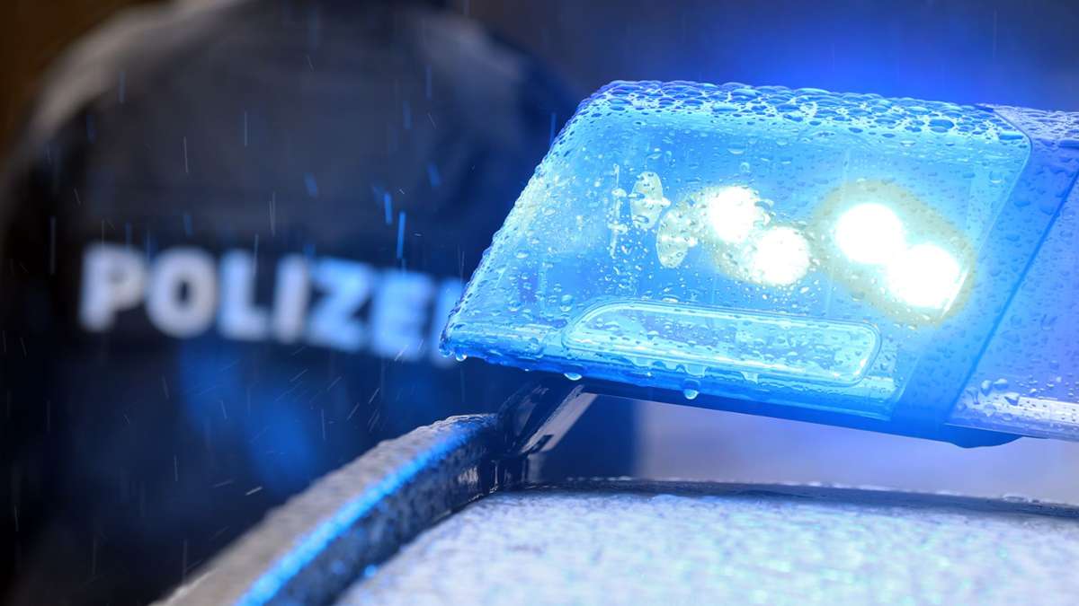 Stuttgart-Mitte: BMW-Fahrer soll Fußgängerinnen gefährdet haben – Polizei sucht Zeugen