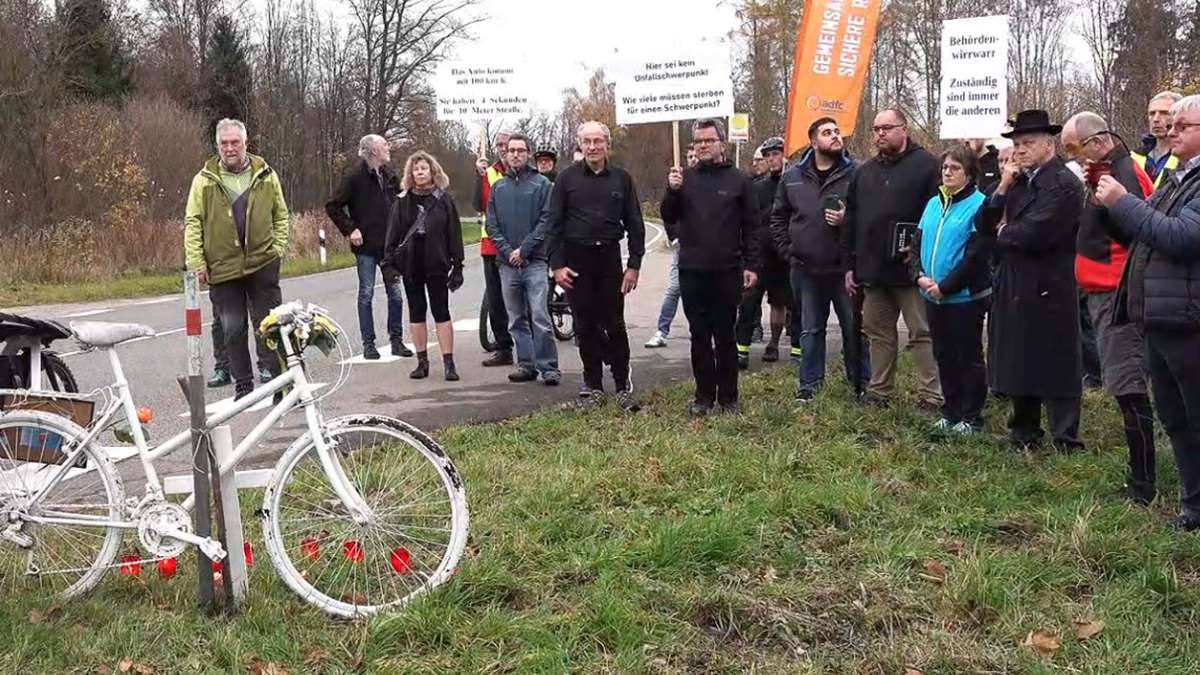 Gedenktag für Straßenverkehrsopfer: Im Video: Trauerfahrt für getöteten Fahrradfahrer in Esslingen