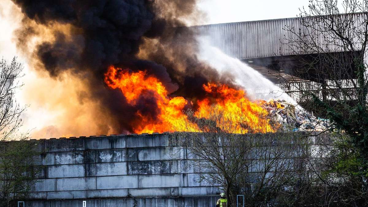 Akkus und Batterien entsorgen: Erfindung aus Stuttgart – Tüftler Deniz Keser kämpft gegen brennende Müllberge