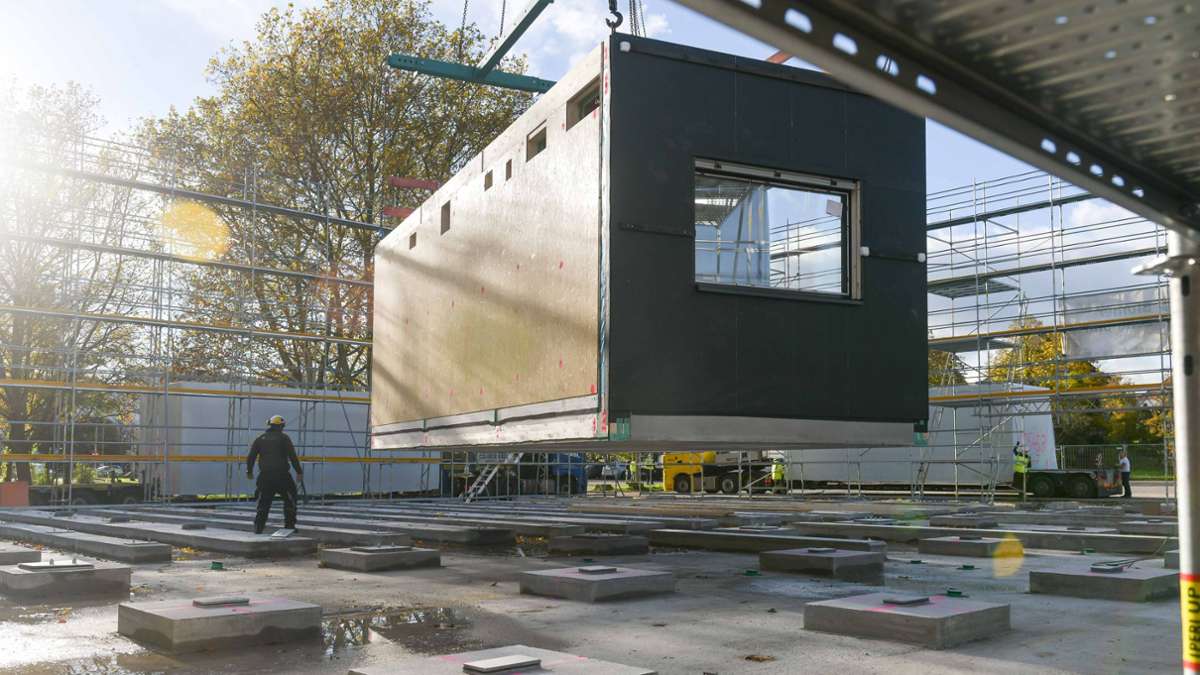 Einzigartiger Stuttgarter Bau: Start der Weltpremiere – Stuttgarts erstes Holzschwimmbad - KRZ Plus