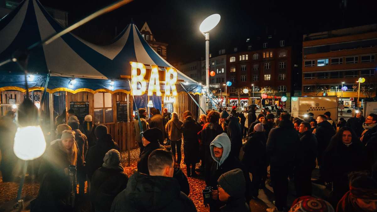Wouahou-Winterdorf in Stuttgart: Zwischen Banana-Pudding-Waffeln, Stockbrot und DJ-Sets im Tipi