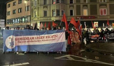 Demonstration in Bad Cannstatt: Kleine Rangelei bei Demo gegen AfD-Bürgerdialog im Kursaal