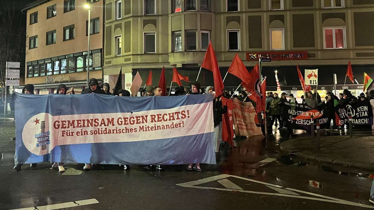 Demonstration in Bad Cannstatt: Kleine Rangelei bei Demo gegen AfD-Bürgerdialog im Kursaal