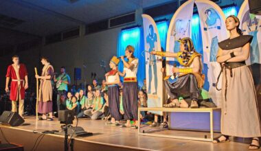 Adonia-Musical in Bad Wildbad: Sklaven in Ketten schleppen sich zum Palast - Bad Wildbad & Umgebung