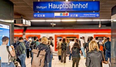 Richtung Hauptbahnhof Stuttgart: Schlägerei in S-Bahn – Polizei ermittelt gegen zwei Frauen