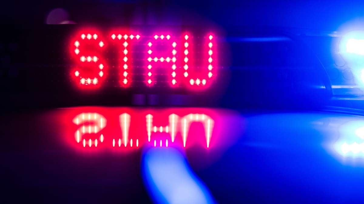 Unfall auf B27 sorgt für massiven Stau Richtung Stuttgart