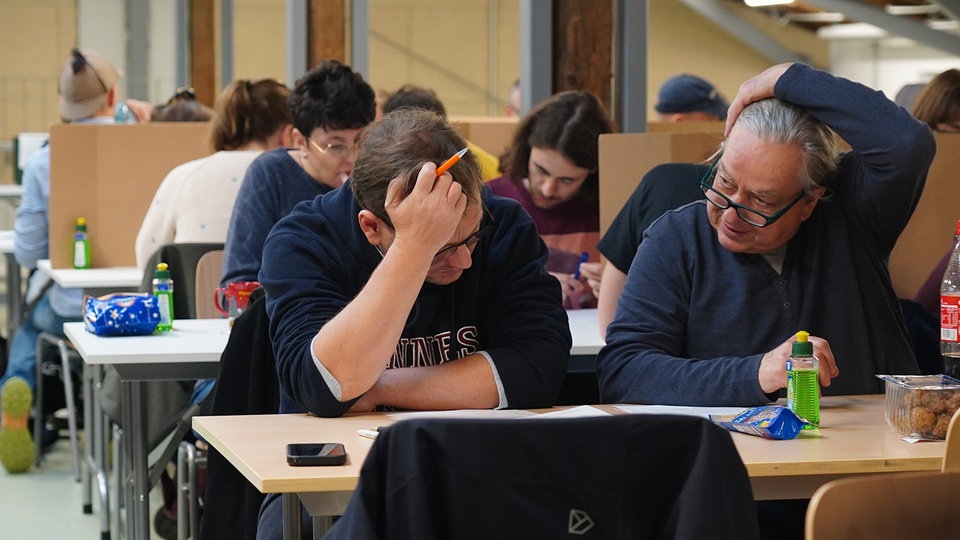 Chemnitz: Quizzer aus Mitteldeutschland lassen die Köpfe qualmen