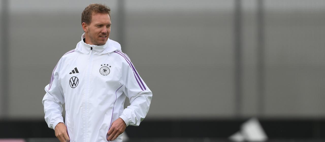 Bundestrainer Julian Nagelsmann beim Training des DFB-Teams in Herzogenaurach