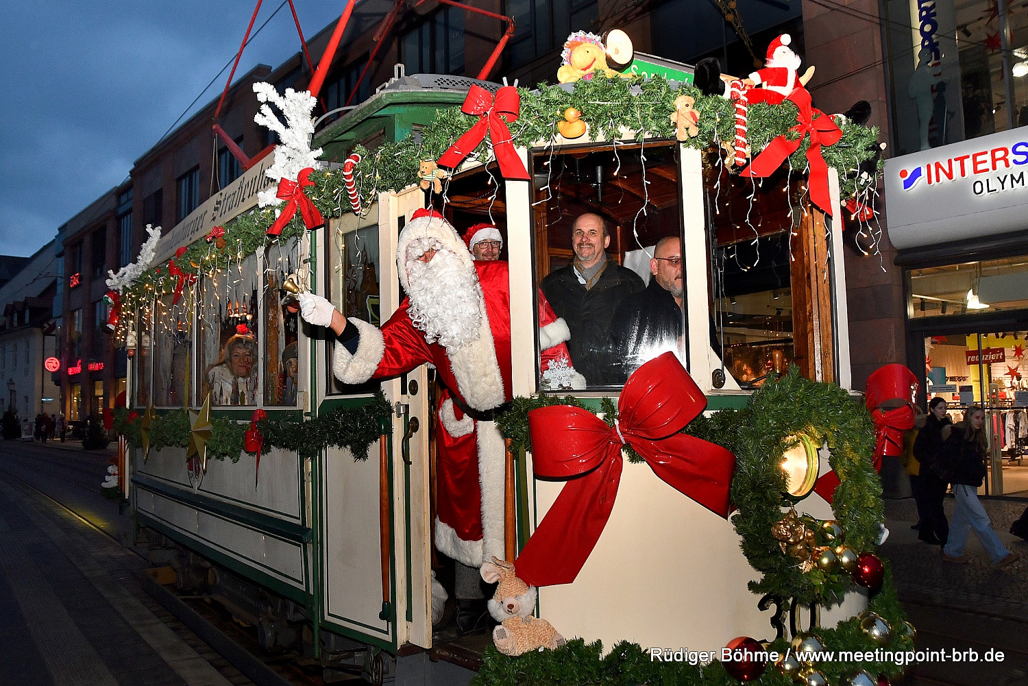 Jetzt ist es amtlich: Brandenburger Weihnachtsmarkt offiziell eröffnet