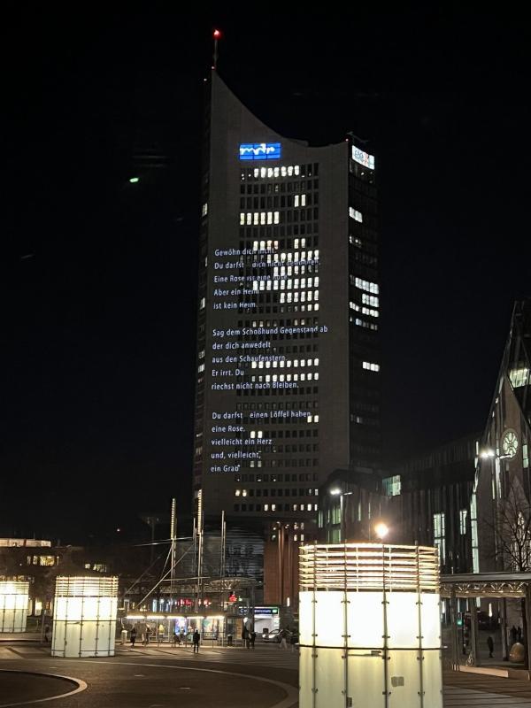 »Gedichte gehören in die Öffentlichkeit« — kreuzer online