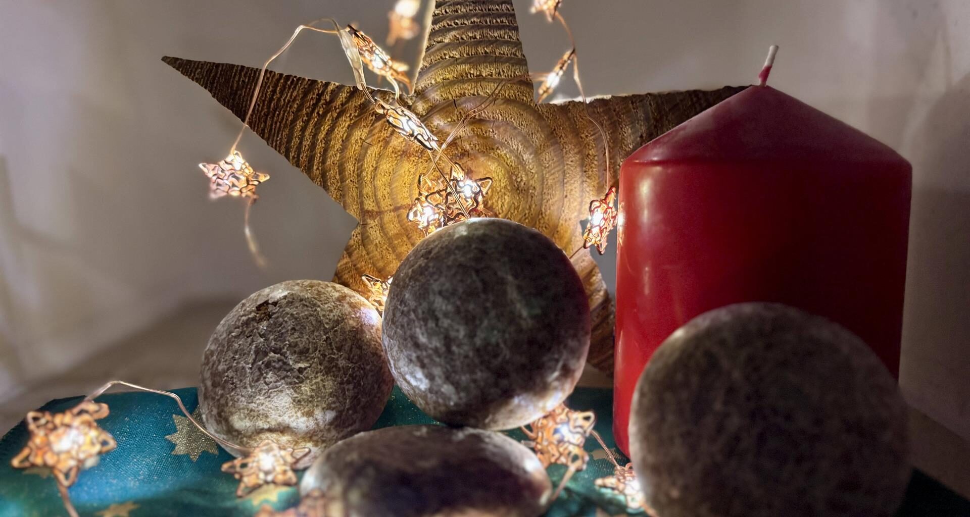 Weihnachtliches Forschen mit dem MINT-Adventskalender für Kitas, Grundschulen, Offene Ganztagsschulen und die ganze Familie