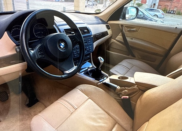 POL-H: Unbekannte entwenden nicht zugelassene Fahrzeuge - Wer kann Hinweise zur Tat oder zum Verbleib der Autos geben?