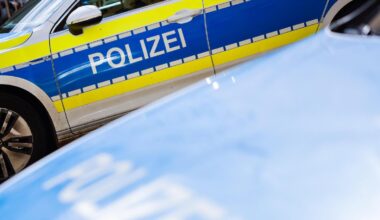 Polizei nimmt nackte Frau mit Hund in Bielefeld fest