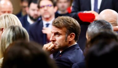 Frankreich setzt Macrons umstrittene Rentenreform vorläufig aus