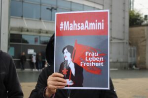 Plakat von Mahsa Amini